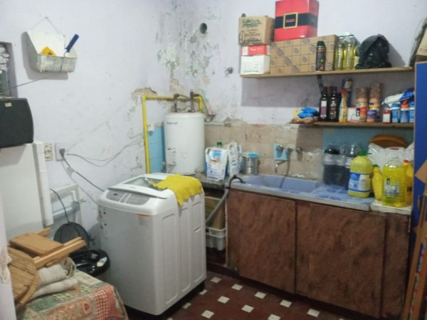 Casa tipo chalet en dos plantas apta para dos familias