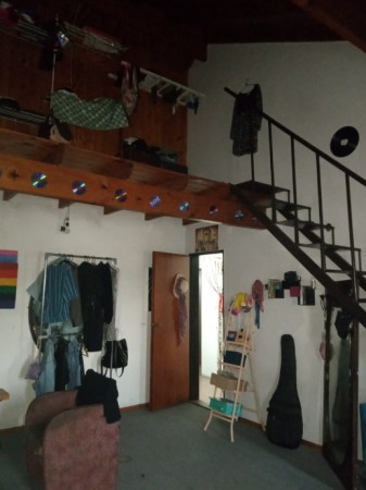 Casa tipo chalet en dos plantas apta para dos familias