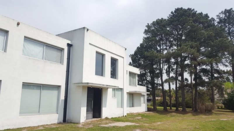 Maravillosa Casa en venta en dos lotes - Parque de las Naciones