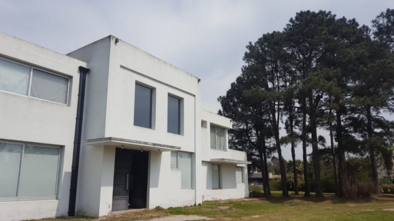 Maravillosa Casa en venta en dos lotes - Parque de las Naciones