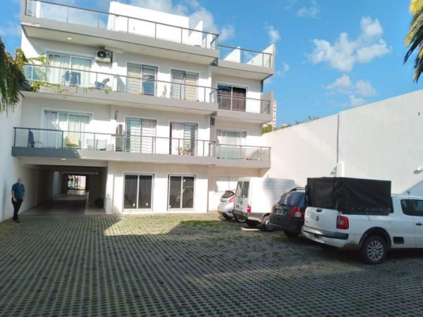 2 ambientes en dos plantas/ Con terraza,Balcon y cochera