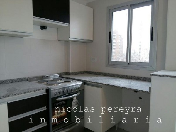 Alquiler de Hermoso dpto 2 ambientes con Cochera