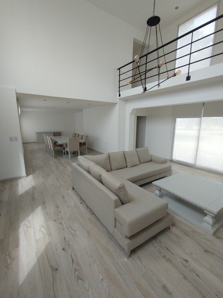 Maravillosa Casa en venta en dos lotes - Parque de las Naciones