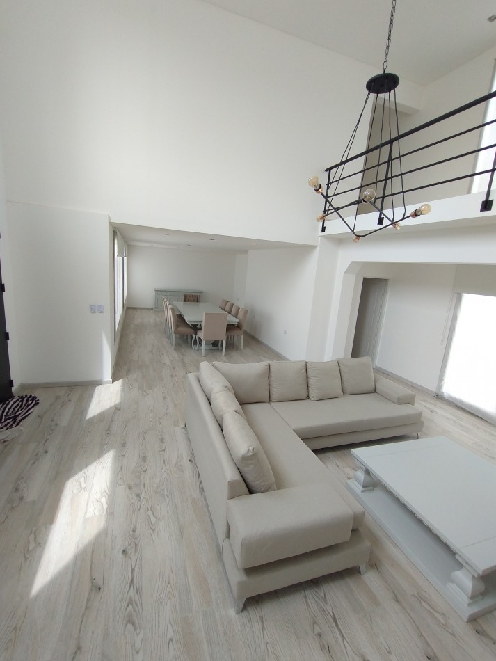 Maravillosa Casa en venta en dos lotes - Parque de las Naciones