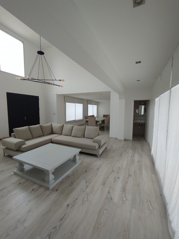 Maravillosa Casa en venta en dos lotes - Parque de las Naciones