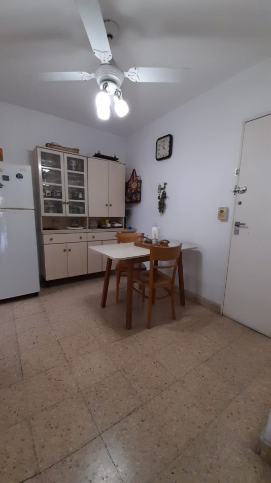OPORTUNIDAD /DEPTO 4 AMB CON COCHERA