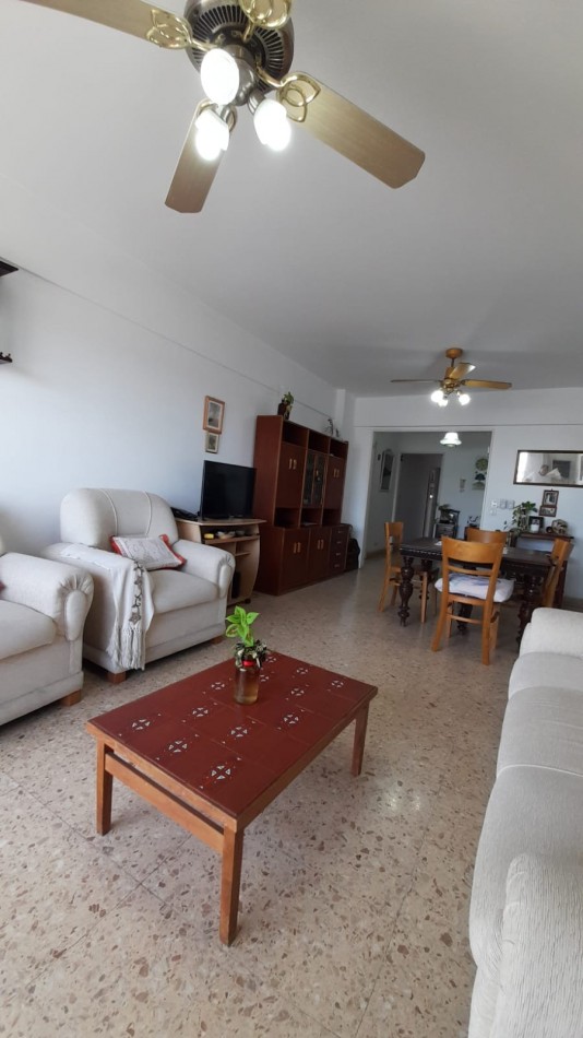 OPORTUNIDAD /DEPTO 4 AMB CON COCHERA