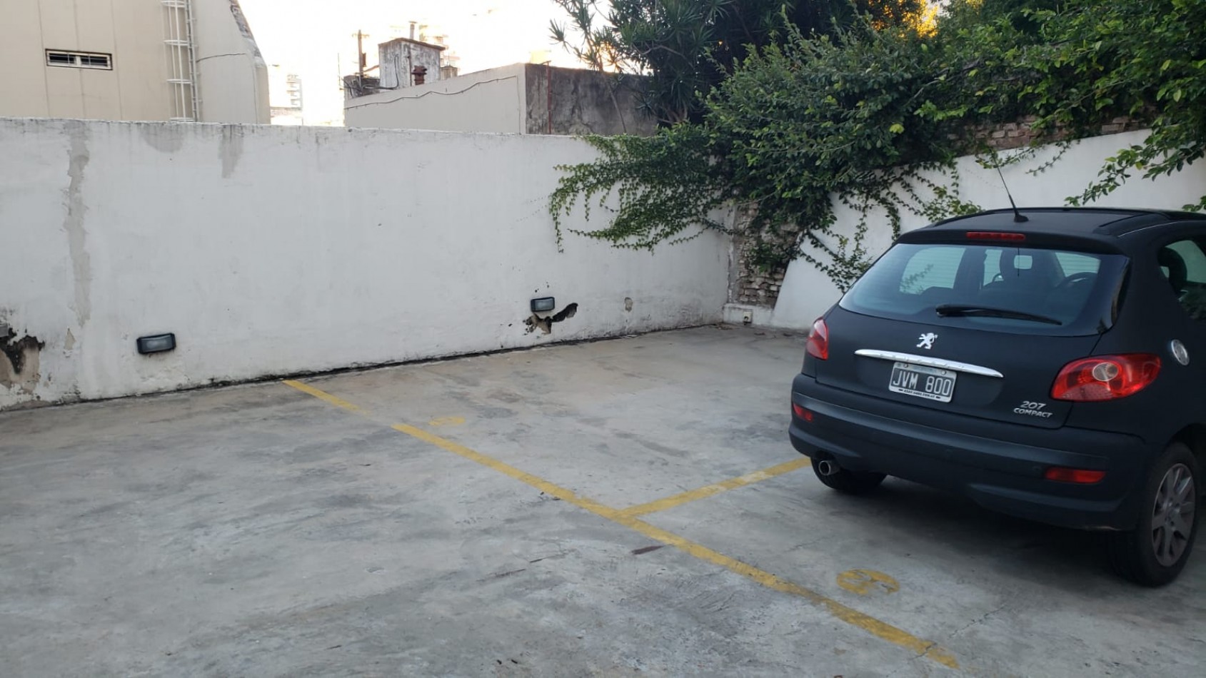 COCHERA A LA VENTA
