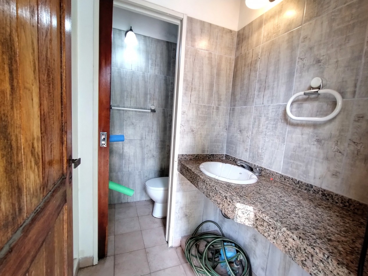 R21 AMPLIO TERRENO 14.98 X 55 CALLE TALCAHUANO BANFIELD