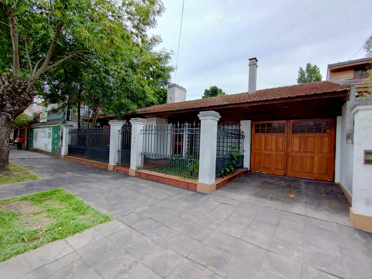 R21 AMPLIO TERRENO 14.98 X 55 CALLE TALCAHUANO BANFIELD