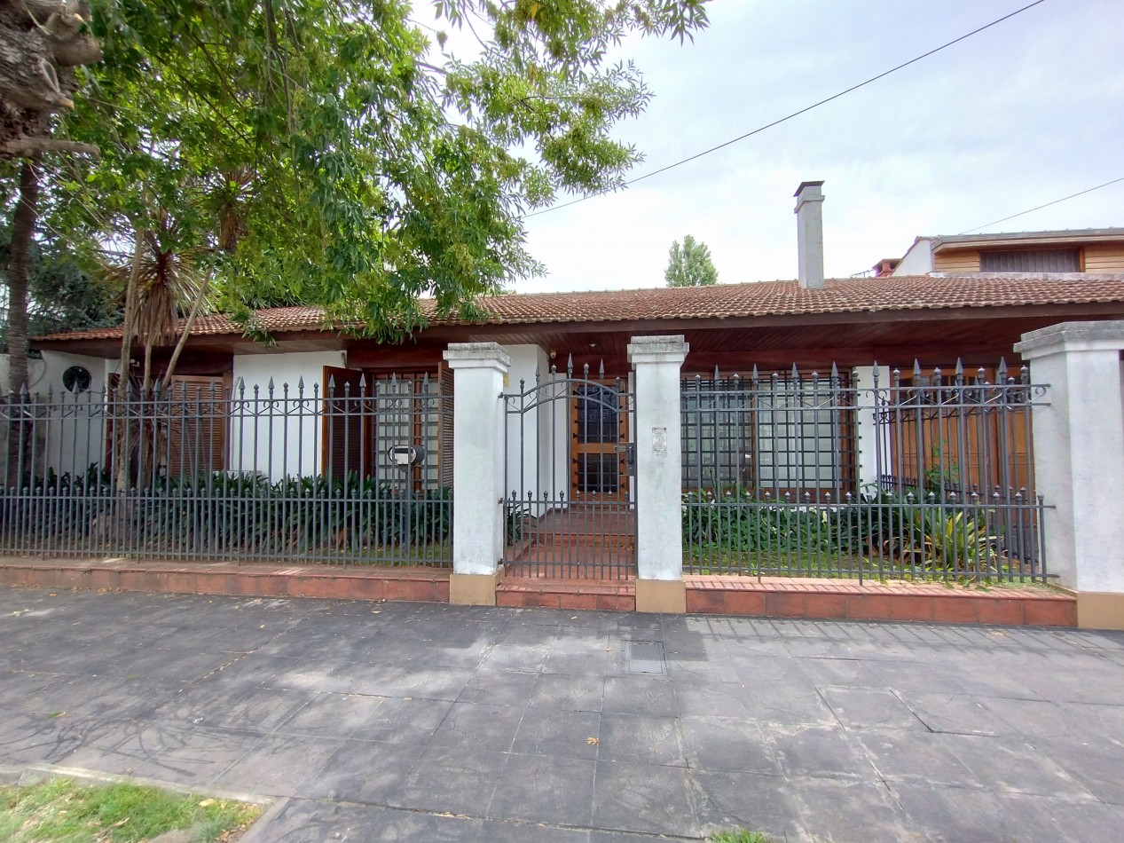 R21 AMPLIO TERRENO 14.98 X 55 CALLE TALCAHUANO BANFIELD