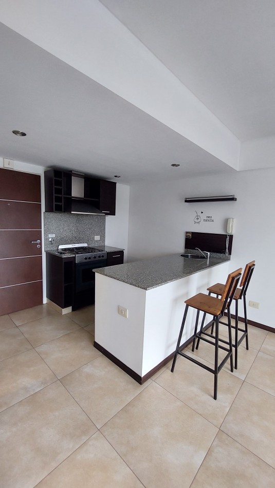 ALQUILER MONOAMBIENTE-SIN COCHERA-