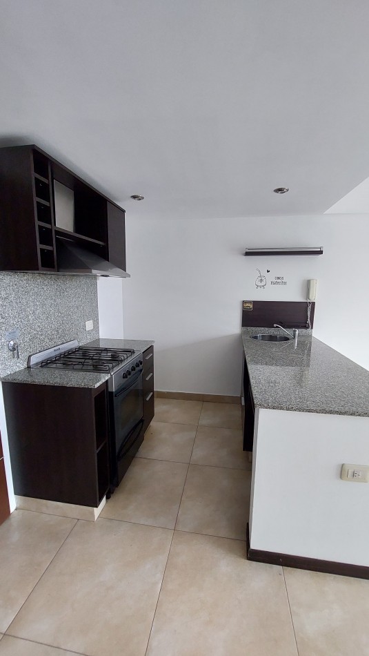 ALQUILER MONOAMBIENTE-SIN COCHERA-