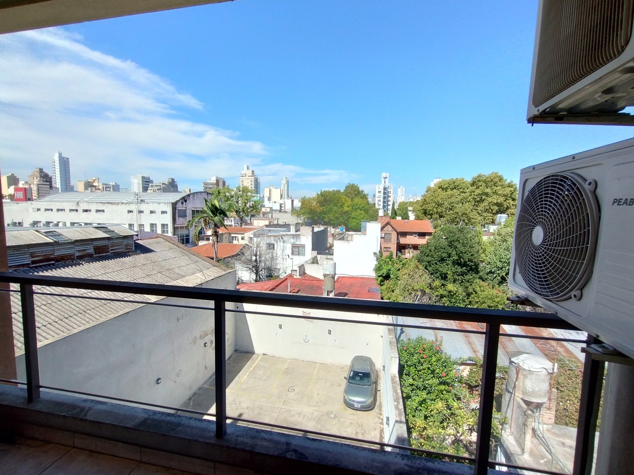 OPORTUNIDAD!! HERMOSO DPTO 2 AMBIENTES CON COCHERA Y TERRAZA PROPIA