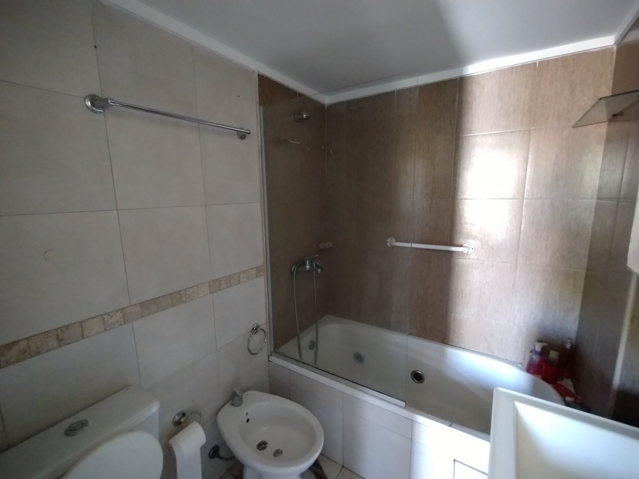 OPORTUNIDAD!! HERMOSO DPTO 2 AMBIENTES CON COCHERA Y TERRAZA PROPIA