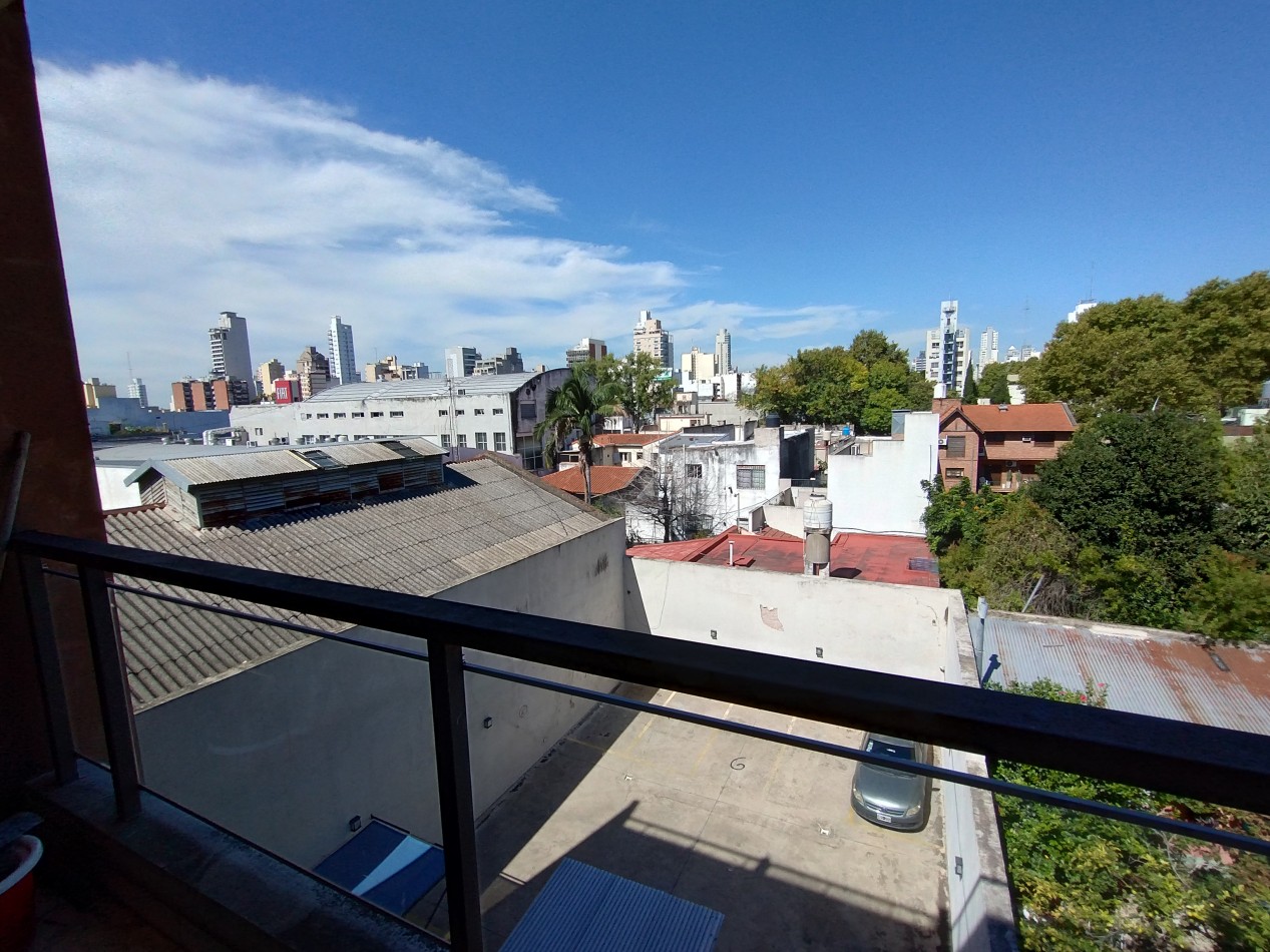 OPORTUNIDAD!! HERMOSO DPTO 2 AMBIENTES CON COCHERA Y TERRAZA PROPIA