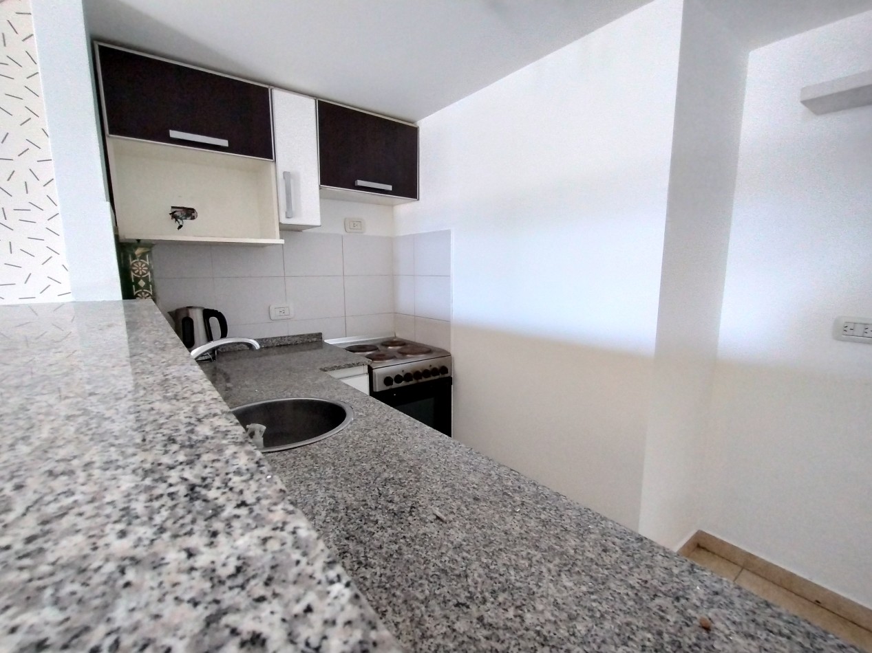 OPORTUNIDAD!! HERMOSO DPTO 2 AMBIENTES CON COCHERA Y TERRAZA PROPIA