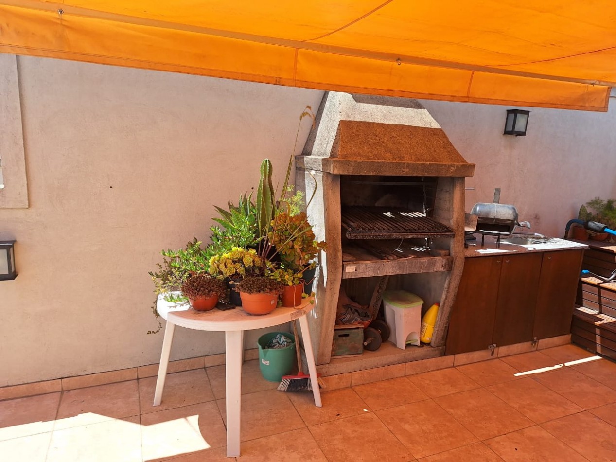 OPORTUNIDAD!! HERMOSO DPTO 2 AMBIENTES CON COCHERA Y TERRAZA PROPIA
