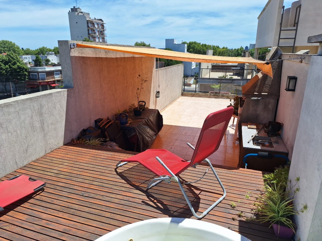 OPORTUNIDAD!! HERMOSO DPTO 2 AMBIENTES CON COCHERA Y TERRAZA PROPIA