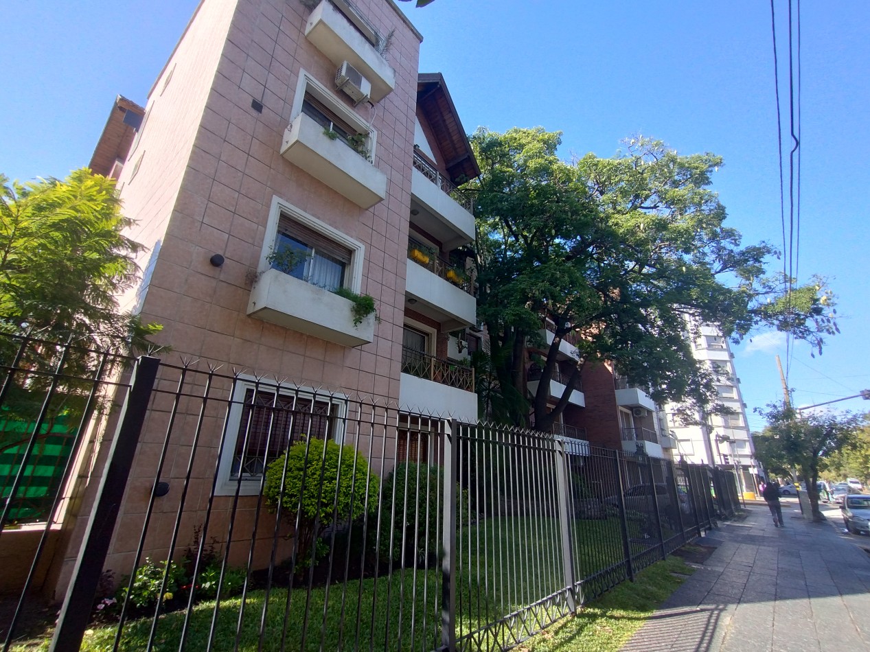 ALQUILER 2 AMBIENTES APTO PROFESIONAL centro de Banfield Alem esq Larroque