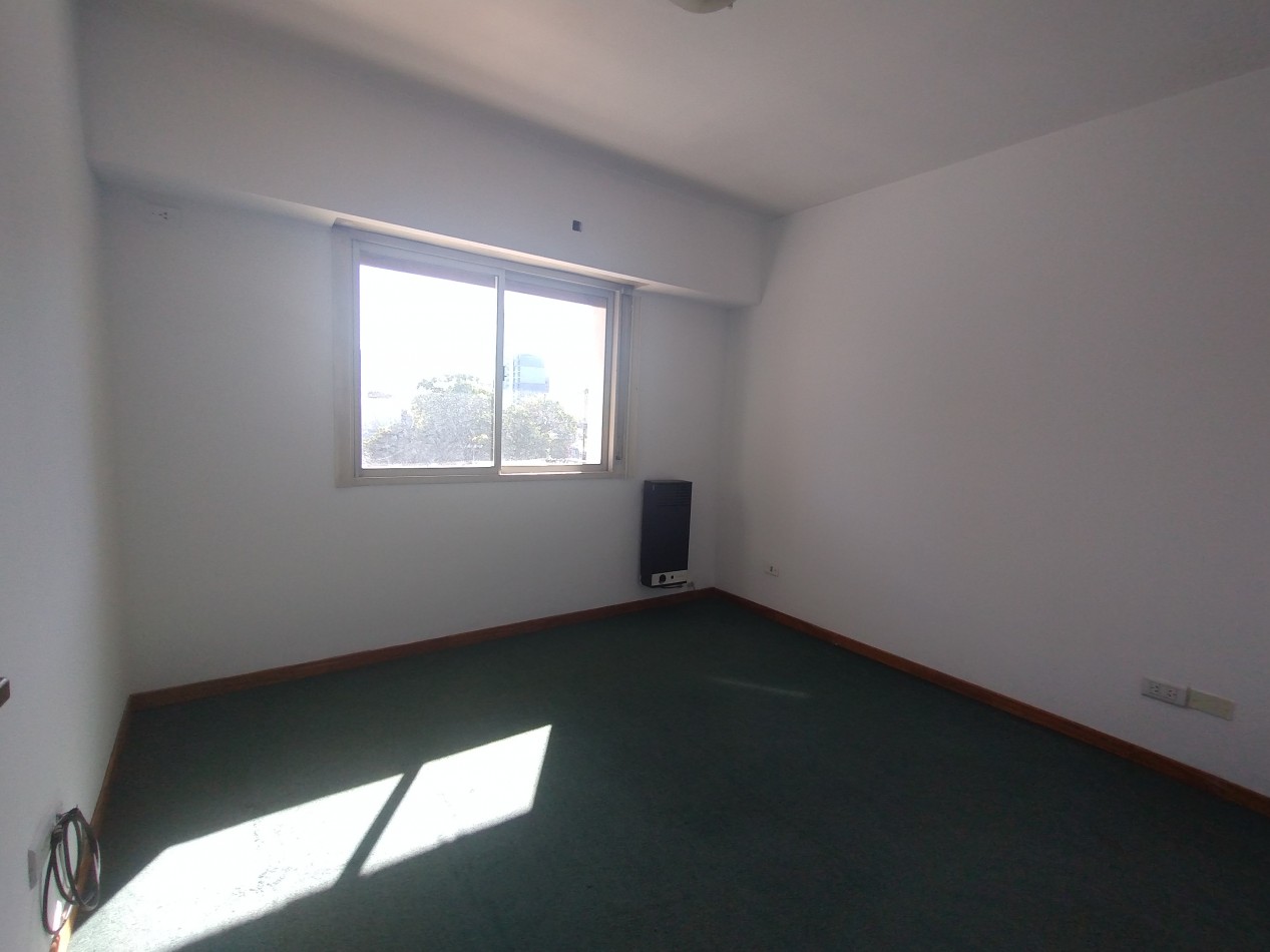 ALQUILER 2 AMBIENTES APTO PROFESIONAL centro de Banfield Alem esq Larroque