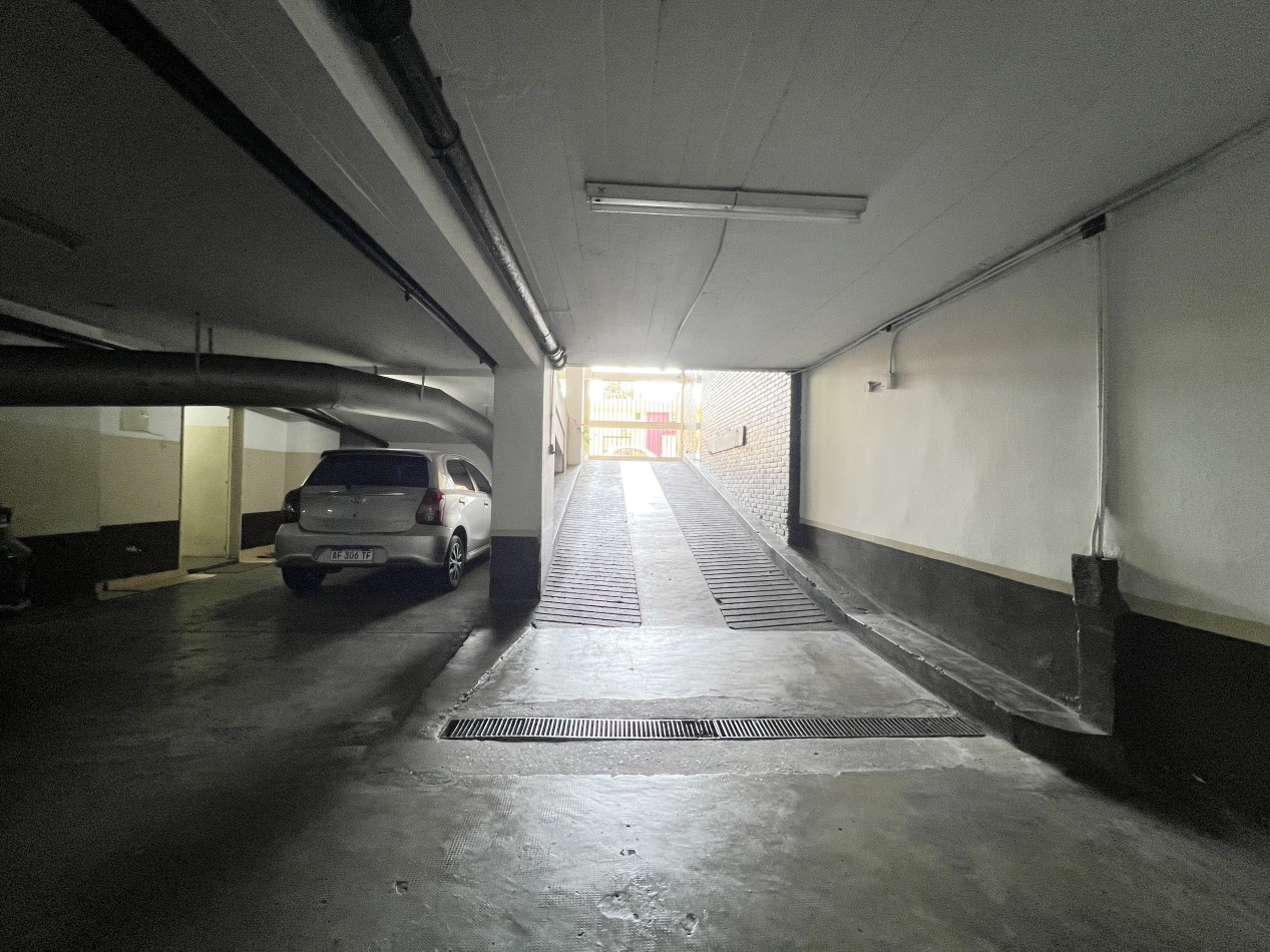 DEPARTAMENTO EXCEPCIONAL 5 AMBIENTES CON COCHERA