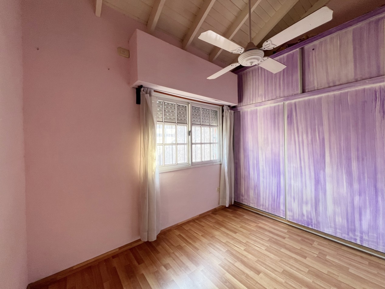 CASA 3 AMBIENTES CON DOS COCHERAS