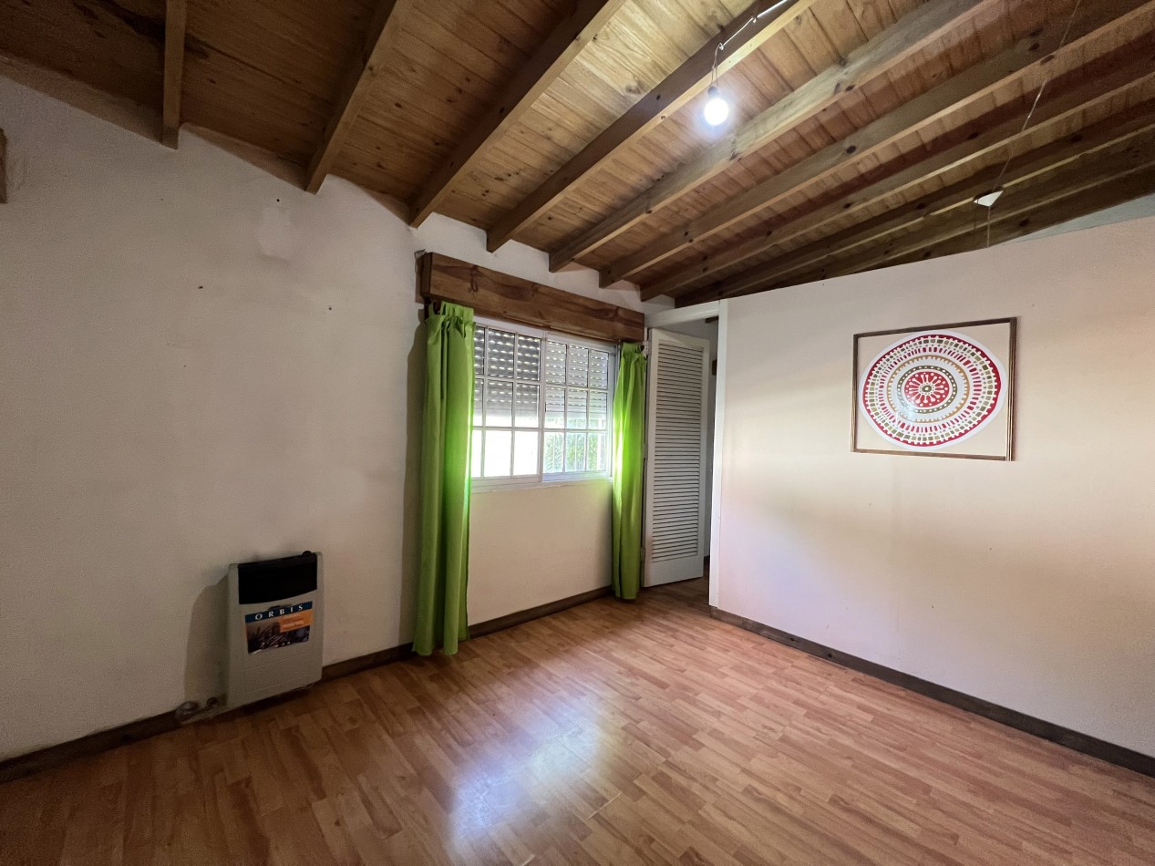CASA 3 AMBIENTES CON DOS COCHERAS