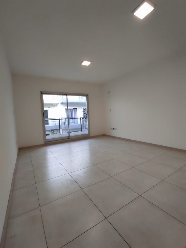 2 AMBIENTES TIPO DUPLEX CON TERRAZA Y BALCON