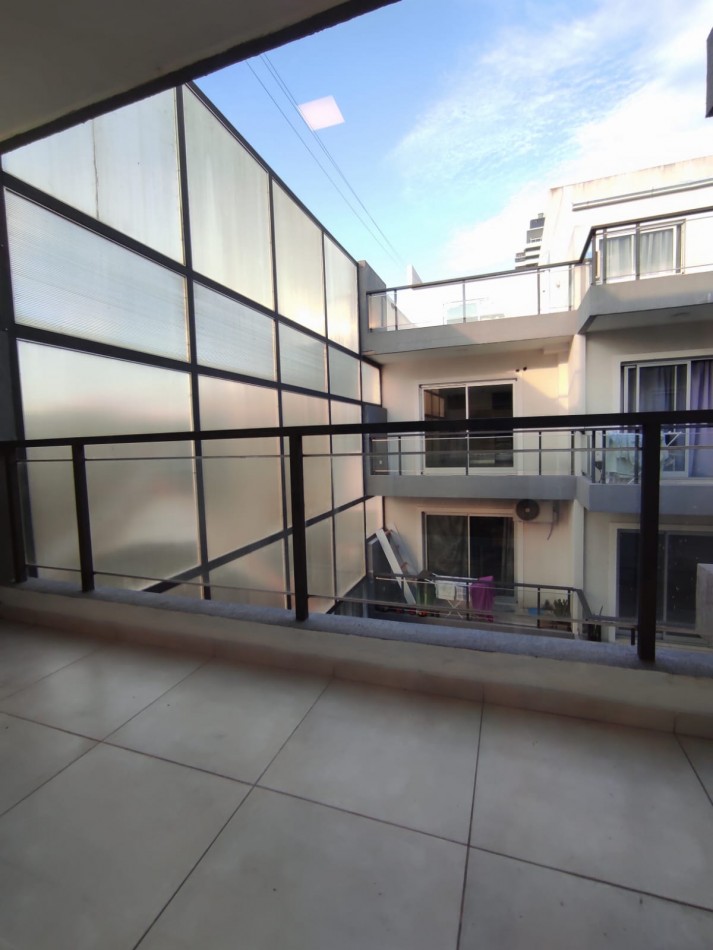 OPORTUNIDAD !! RETASADO 2 AMBIENTES CON TERRAZA Y BALCON