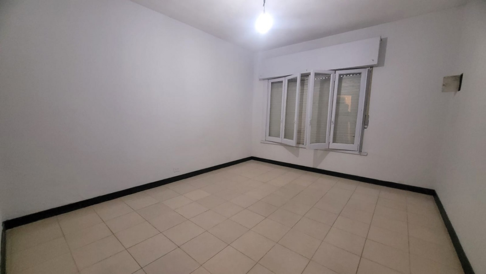 Casa en alquiler Gascon al 400