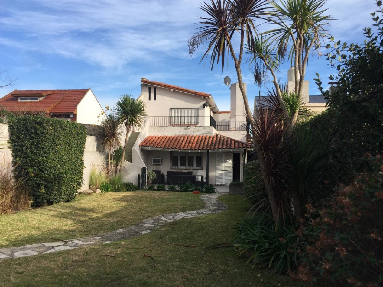 NUEVO VALOR Hermoso chalet en venta Posada al 100