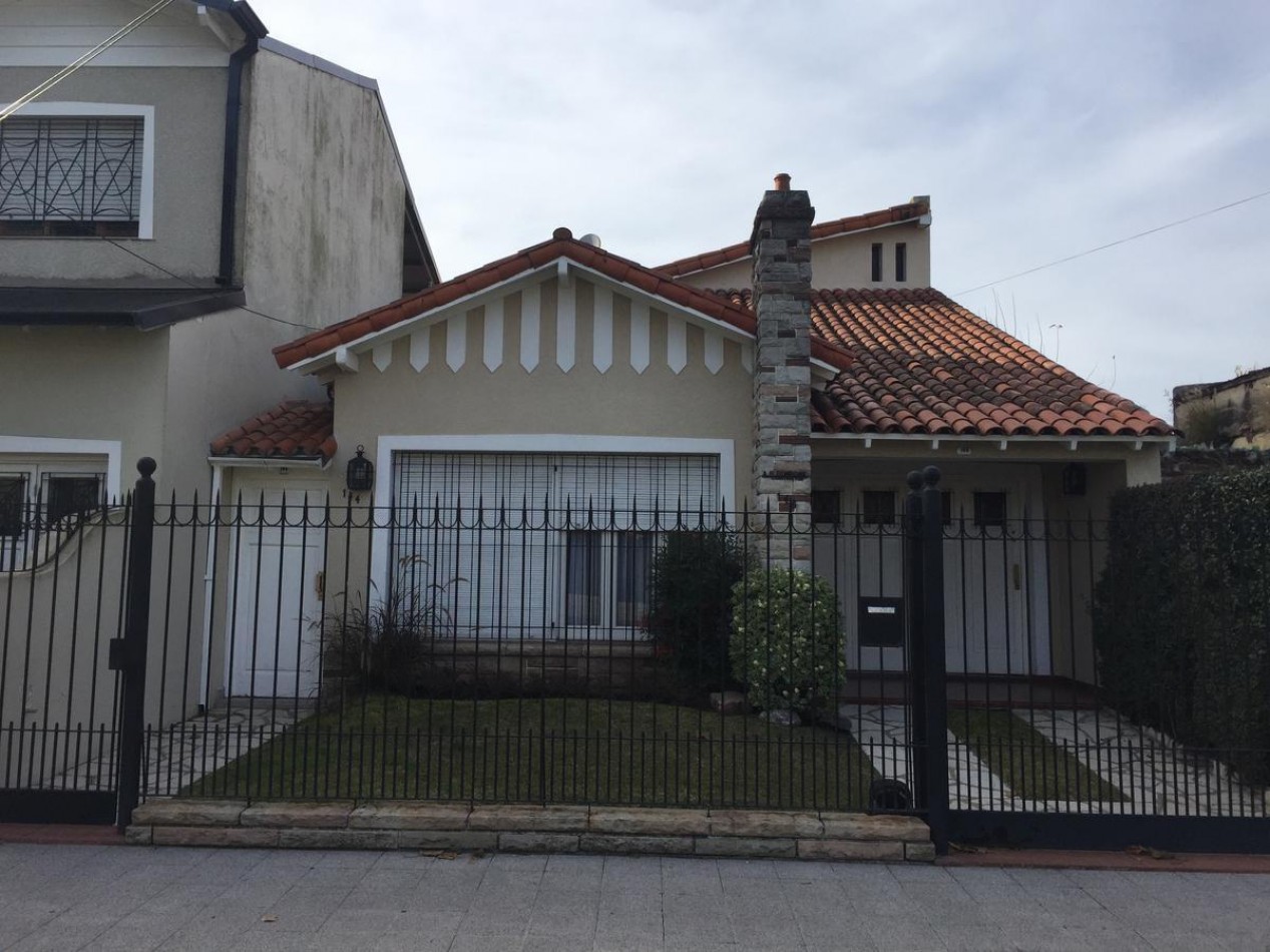 NUEVO VALOR Hermoso chalet en venta Posada al 100