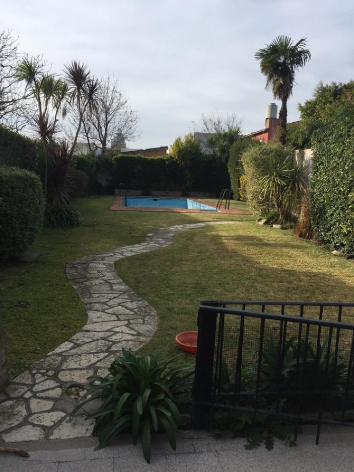 NUEVO VALOR Hermoso chalet en venta Posada al 100