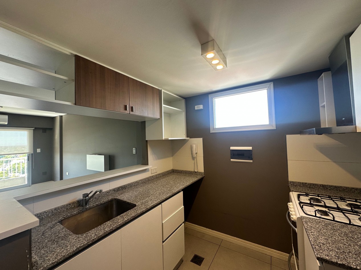 Hermoso departamento de dos ambientes en piso alto lomas de zamora