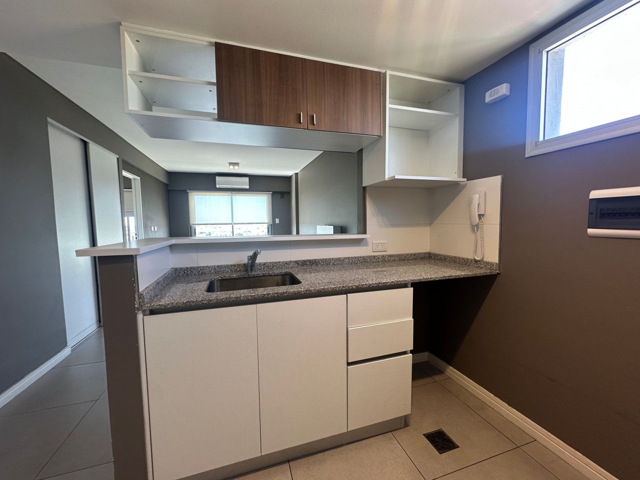 Hermoso departamento de dos ambientes en piso alto lomas de zamora