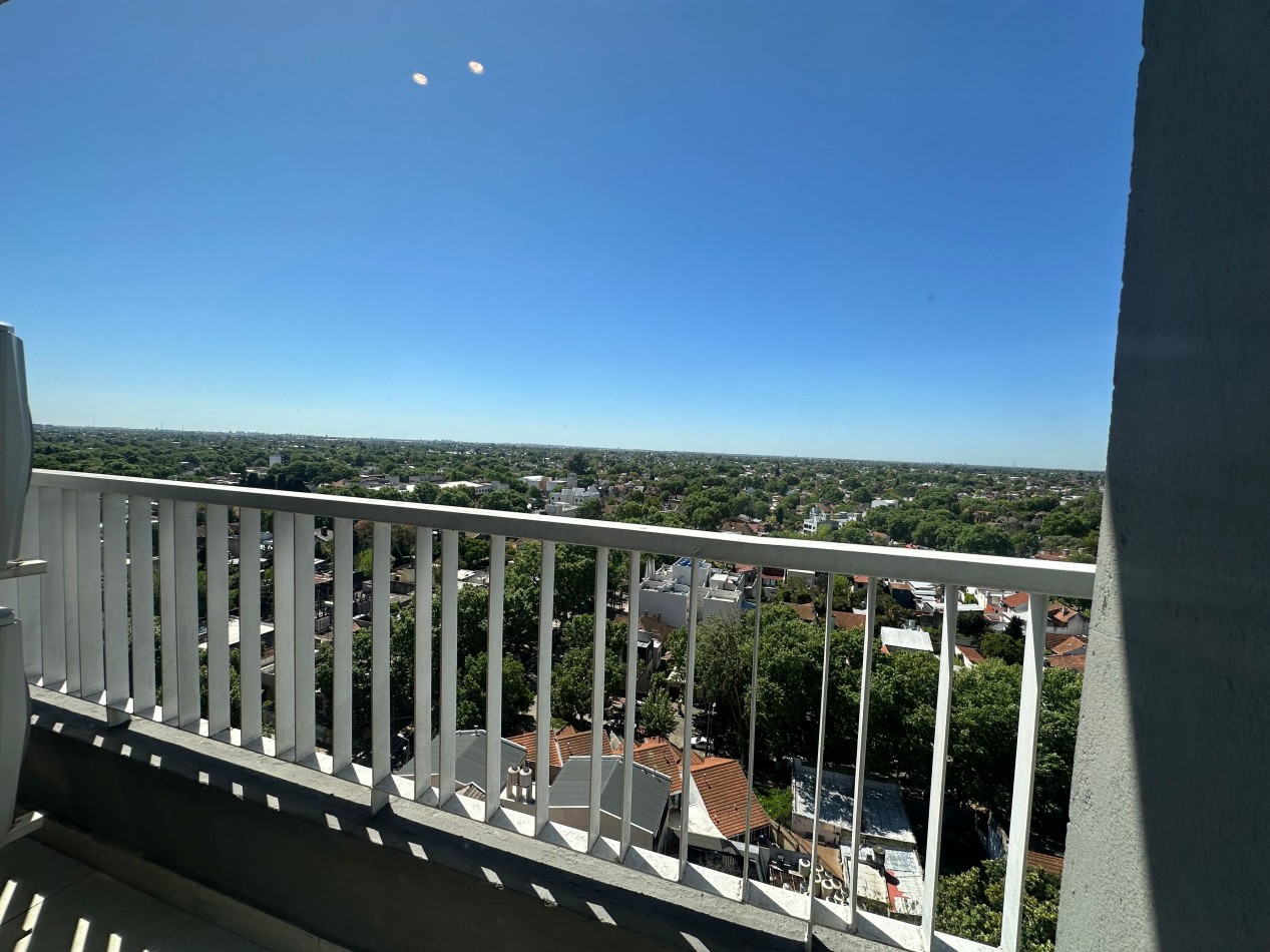 Hermoso departamento de dos ambientes en piso alto lomas de zamora