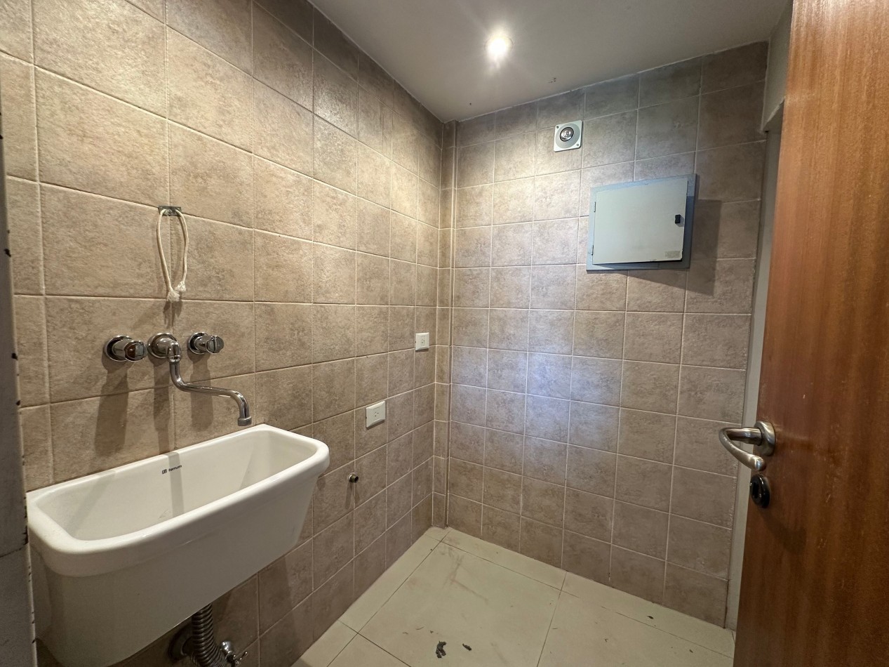 hermoso piso en las lomitas 4 ambientes con cochera