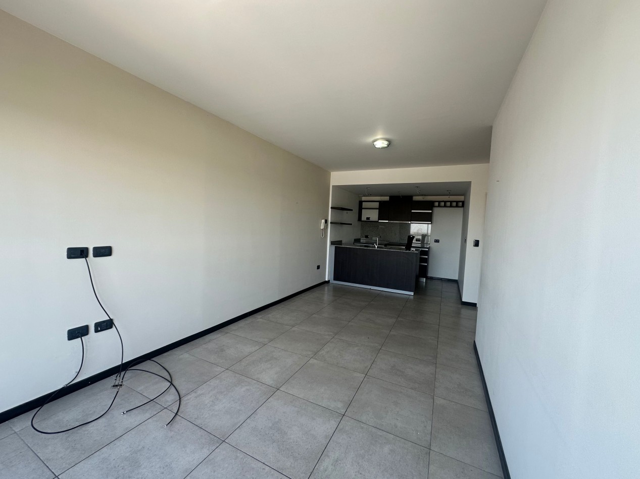 Alquiler 3 ambientes con cochera y amenities - Piso alto - Remedios de Escalada