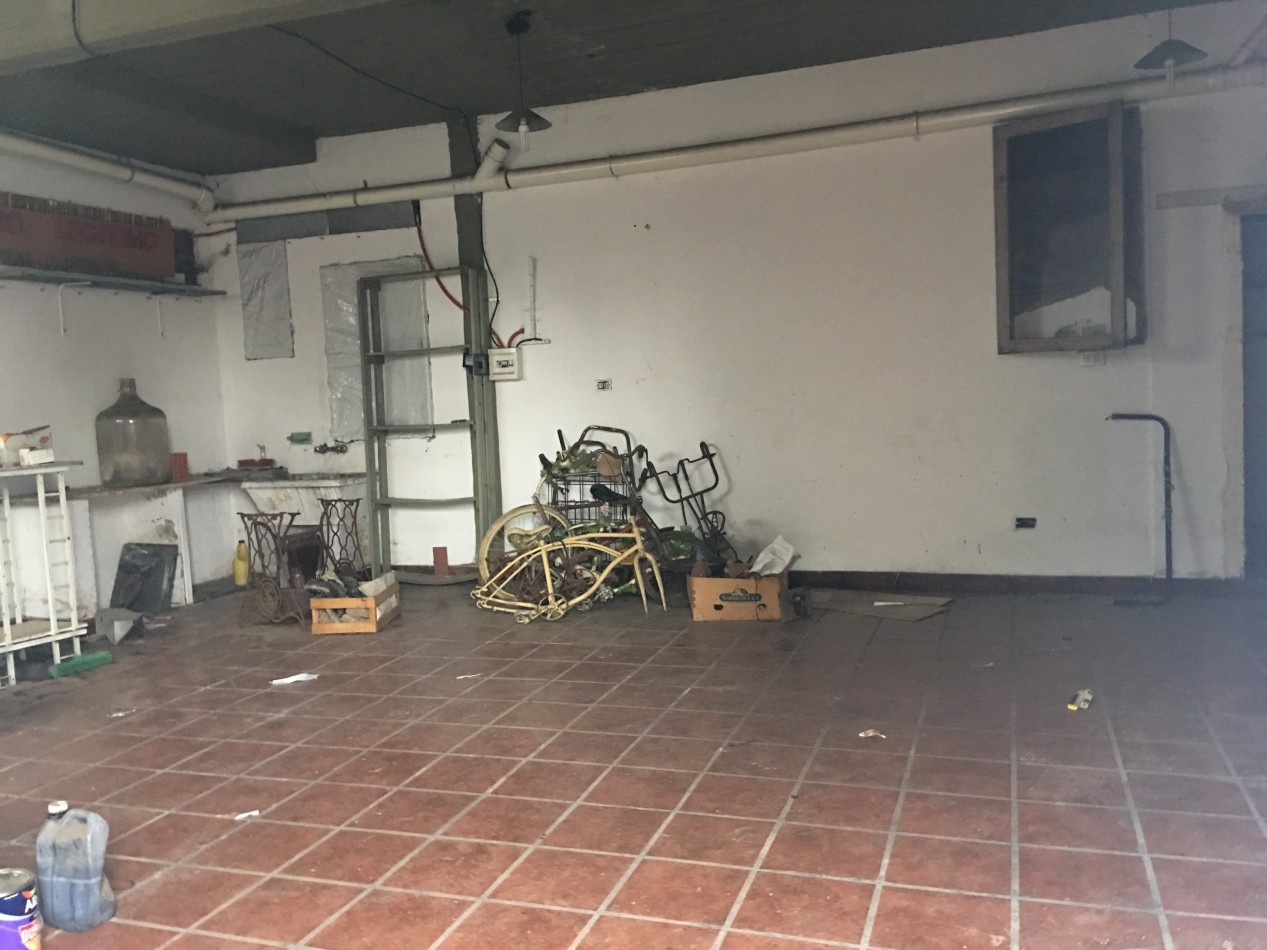 DEPOSITO EN TEMPERLEY DOS CUADRAS DE COTO