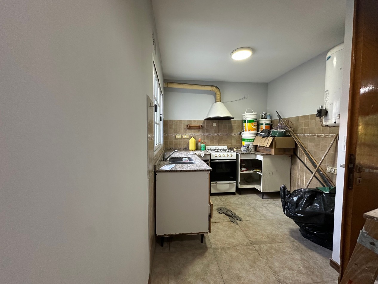 Venta Departamento 4 Ambientes con Cochera y Balcon - 3 Dormitorios - Alvear 350