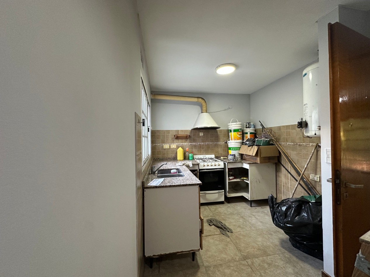 Venta Departamento 4 Ambientes con Cochera y Balcon - 3 Dormitorios - Alvear 350