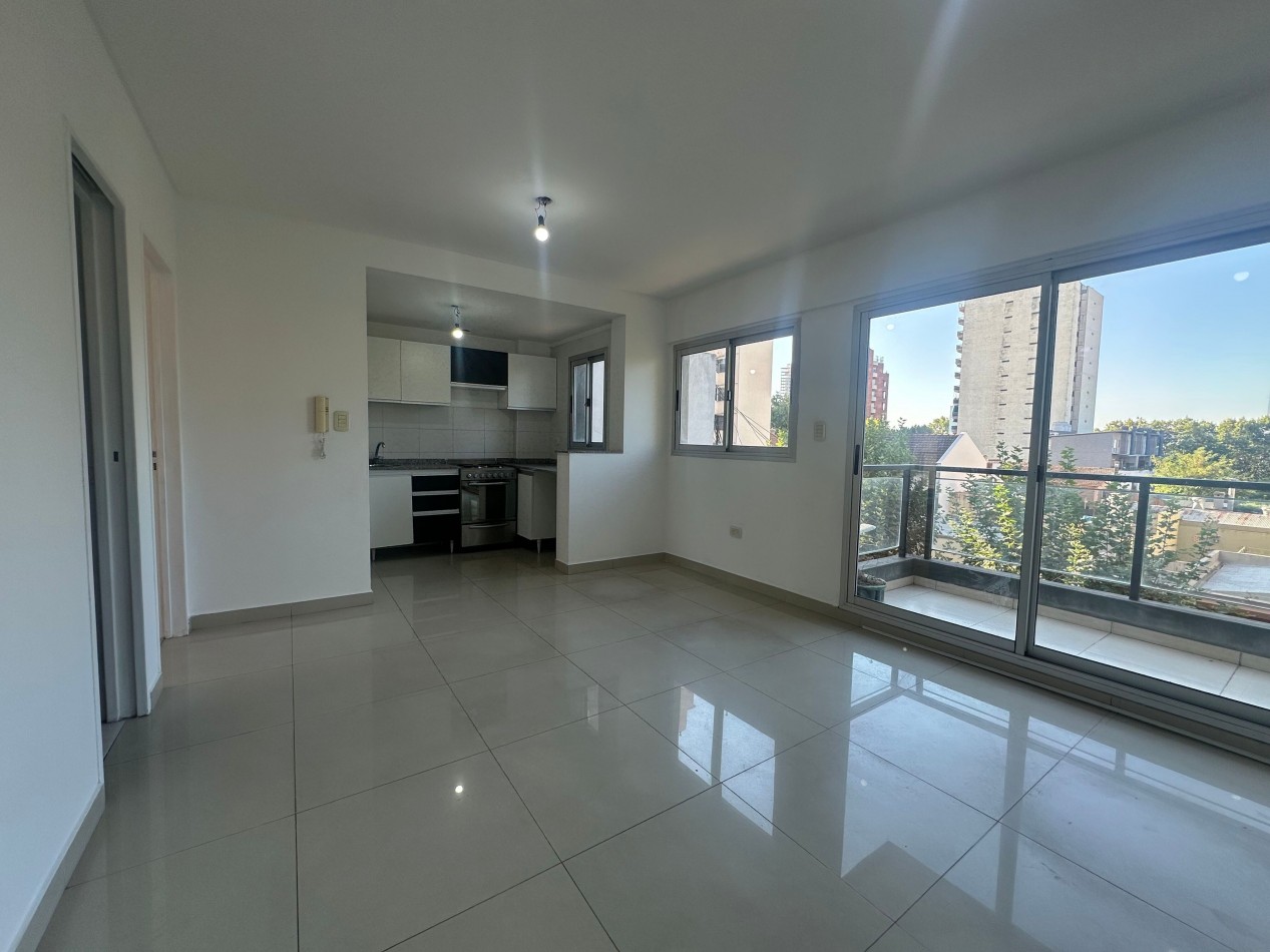 DEPTO 2 AMBIENTES CON COCHERA TERRAZA PRIVADA LOMAS CENTRICO APTO PROFESIONAL