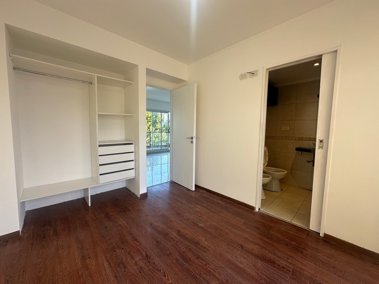 DEPTO 2 AMBIENTES CON COCHERA TERRAZA PRIVADA LOMAS CENTRICO APTO PROFESIONAL
