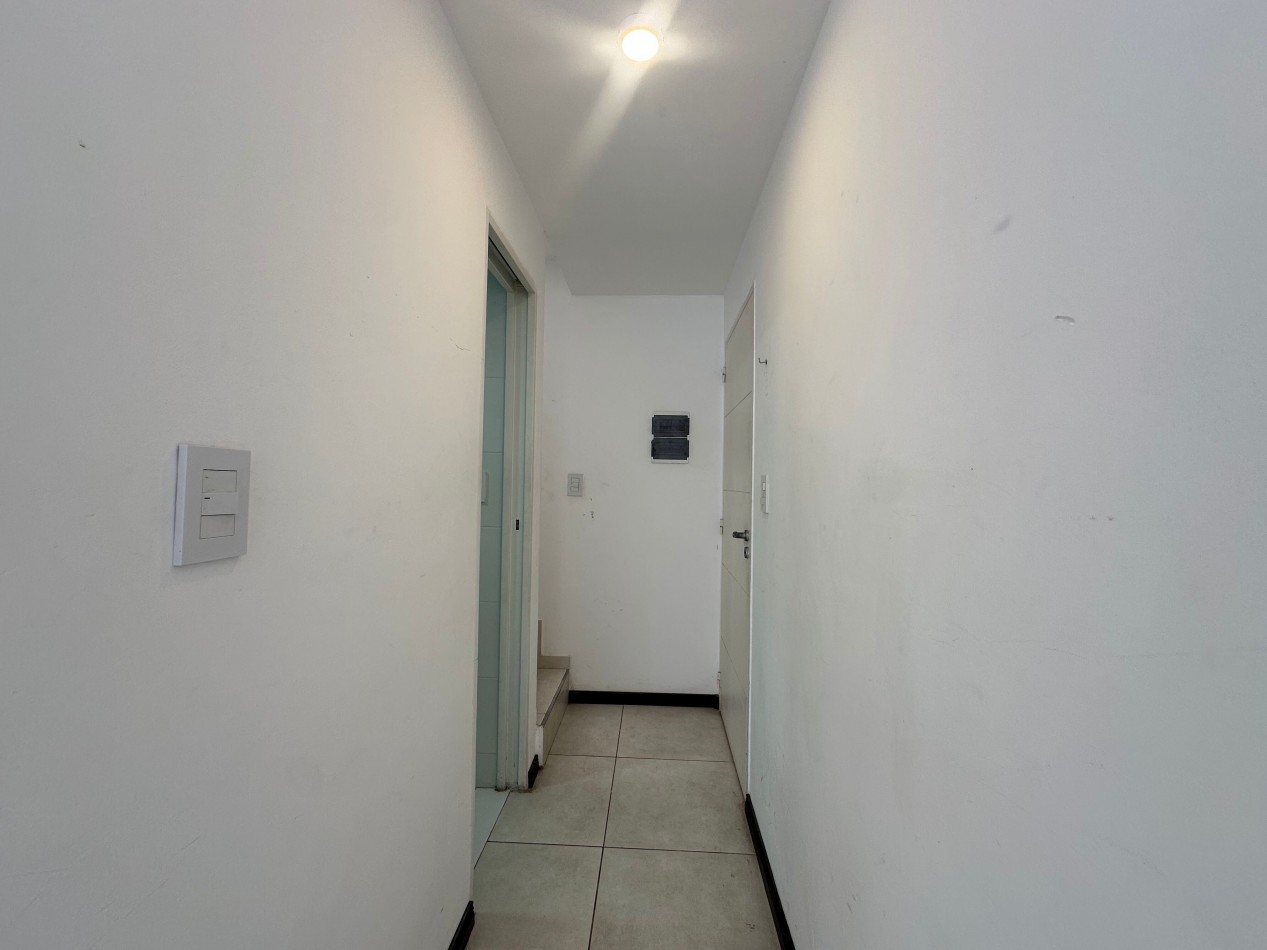 2 ambientes en dos plantas/ Con terraza,Balcon  y cochera