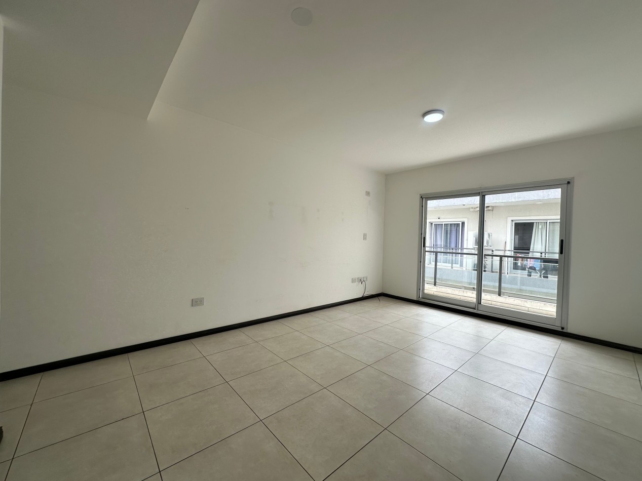 2 ambientes en dos plantas/ Con terraza,Balcon  y cochera