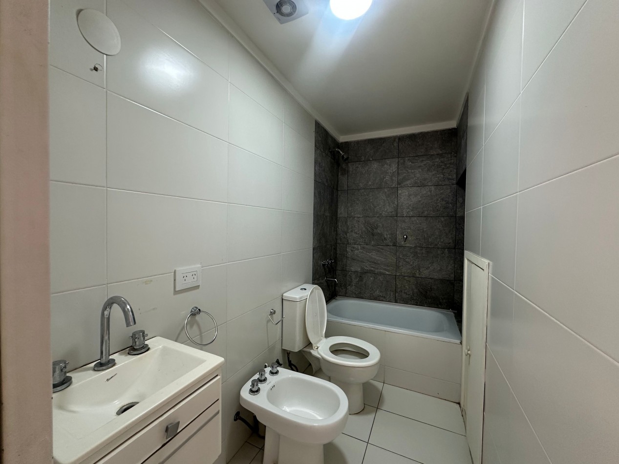 2 ambientes en dos plantas/ Con terraza,Balcon  y cochera