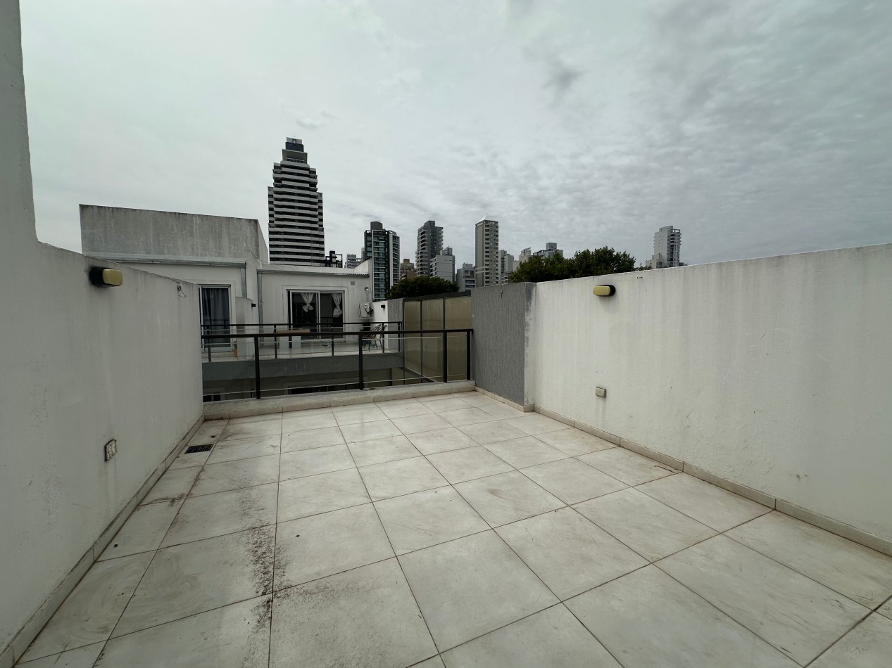 2 ambientes en dos plantas/ Con terraza,Balcon  y cochera