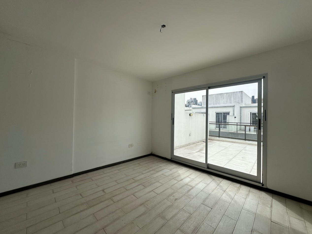 2 ambientes en dos plantas/ Con terraza,Balcon  y cochera