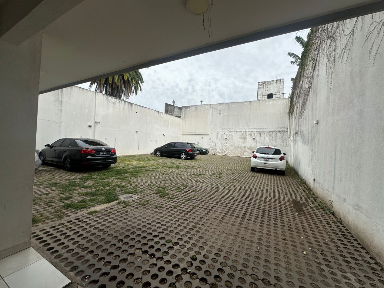 2 ambientes en dos plantas/ Con terraza,Balcon  y cochera